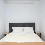411 * Бухарест